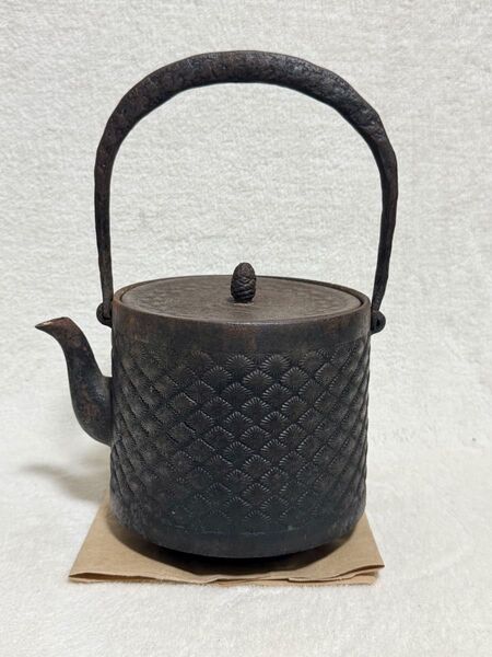 古い鉄瓶 南部鉄瓶 容量1.6L 希少バケツ形