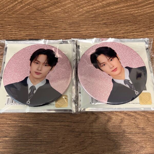 SEVENTEEN セブチ HOLIDAY 缶バッジ ジュン JUN 2個セット