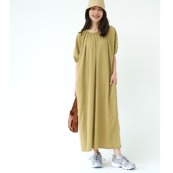 【新品】coca シャーリングワンピース ベージュ 半袖ワンピース