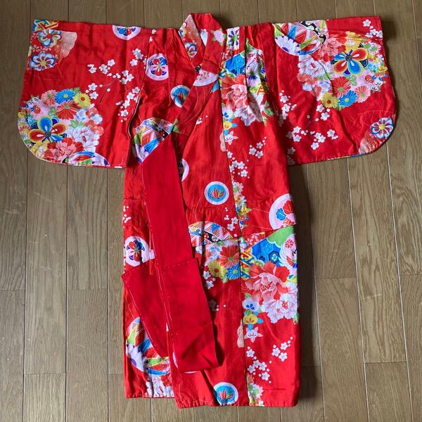 レトロ 昔の着物 女の子 ベビー 赤ちゃん 手毬 花柄 和服 レッド 手作り ハンドメイド リメイク