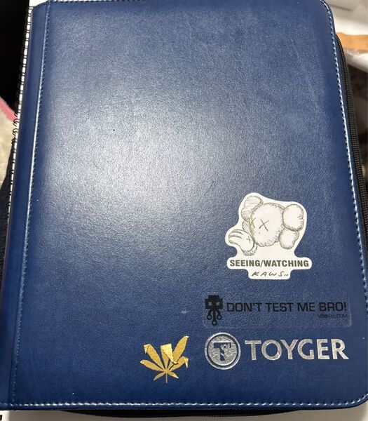 TOYGER ローダー用 ファイル 120枚収納 ネイビー ステッカー付き 中に乾燥剤を二つ貼っています