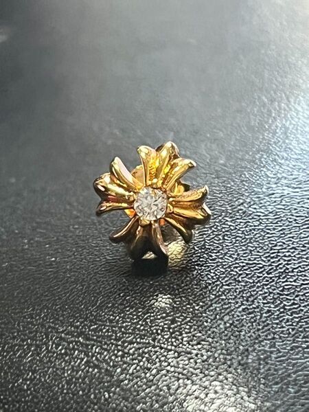 22k スタッドピアス chプラス スタッドピアス chプラス