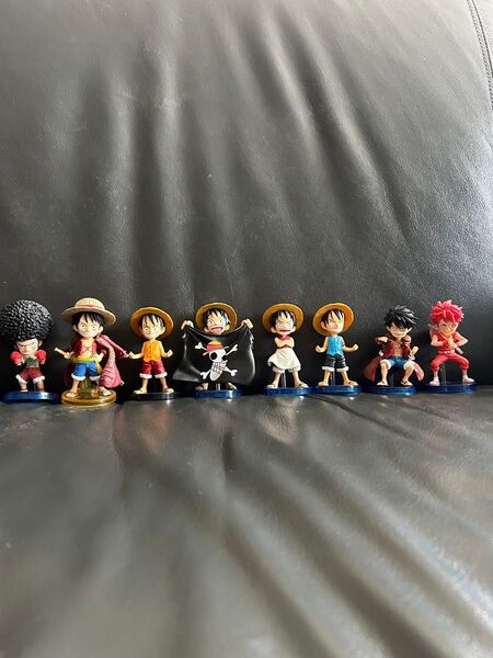 ワンピース ワールドコレクタブルフィギュア ルフィ8体まとめ売り