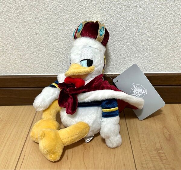 ディズニーストア.jp限定ドナルド THE KING BIRTHDAY ぬいぐるみキーホルダー