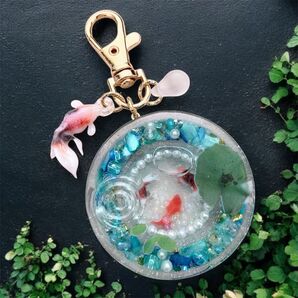 シェイカー キーホルダー 魚 水面 ハンドメイド レジン 猫バッグチャーム
