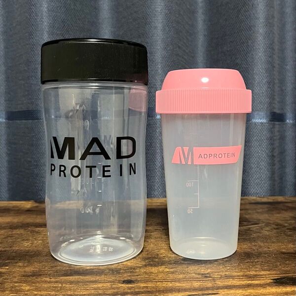 MADPROTEIN プロテイン シェイカー 500ml と 200ml