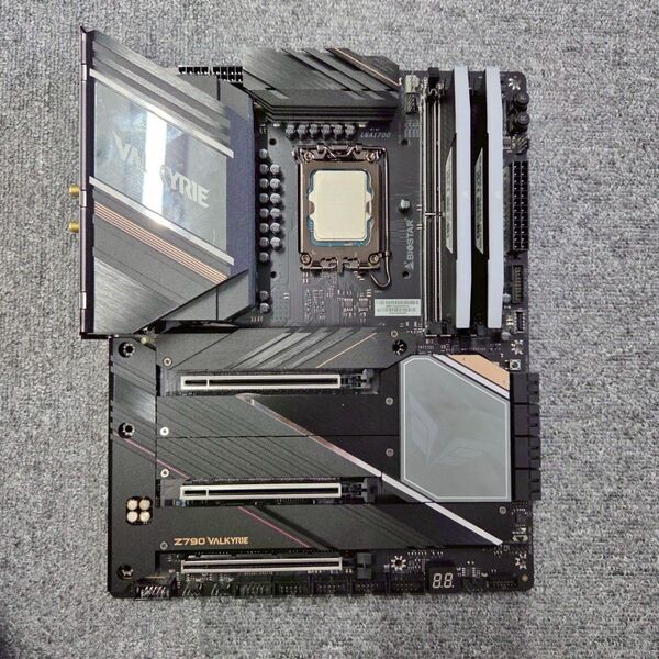 (ピン曲がり修正品)BIOSTAR Z790 VALKYRIE + Core i7 12700K