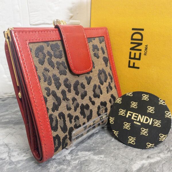 《美品/希少》フェンディ FENDI 二つ折り 財布 本革レッド/ゴールド金具