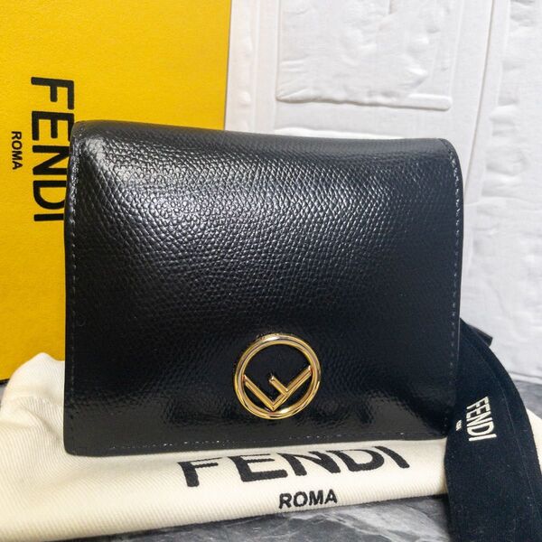 【美品】FENDI フェンディエフィズ フェンディ二つ折り財布 8M0387コンパクトウォレット ブラック×ゴールド金具 本革