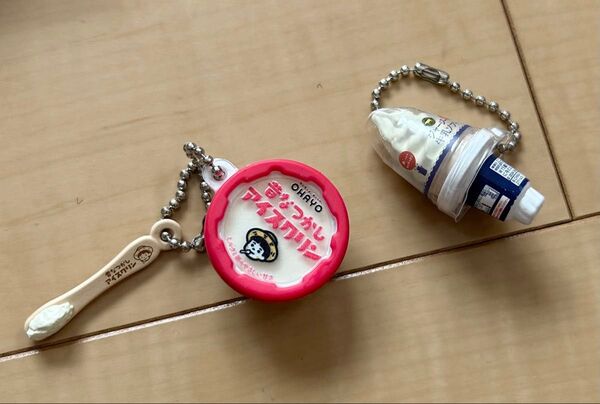 ミニチュア フード 食べ物 デザート アイス カプセルトイ ガチャ ガチャガチャ ストラップ キーホルダー チャーム 食品