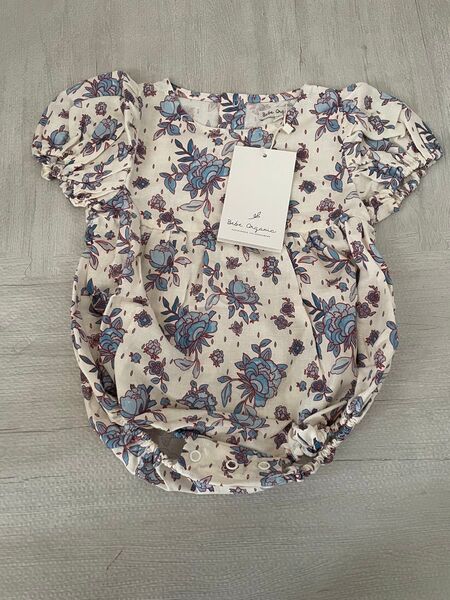 新品未使用!Bebe Organic花柄ロンパース 18m