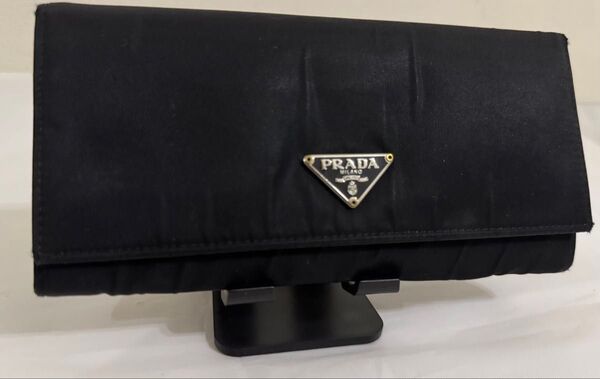 PRADA プラダ 長財布 サフィアーノ レザー 角プレート トライアングル