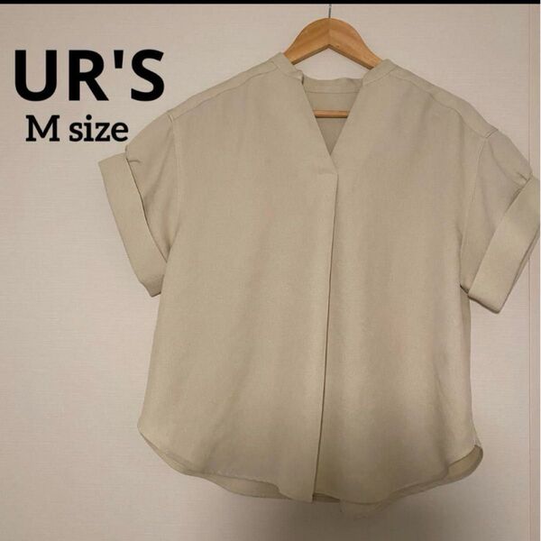 美品★UR'S ユアーズ 半袖 シャツ アイボリー M 女子アナ 夏服 ブラウス ベージュ系