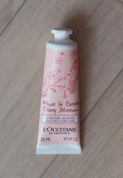 【L'OCCITANE】ハンドクリーム チェリーブロッサム