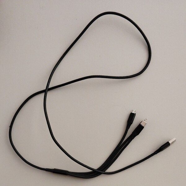 充電ケーブルUSB Type-A(2.0)→Lightning・Type-C・Micro USB Type-B
