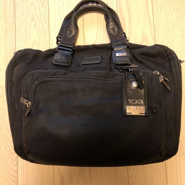 tumi バッグstyle022631Yuma Slim Brief 価格応相談