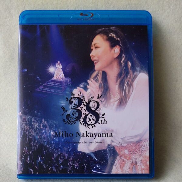 中山美穂 38th Anniversary Concert -Trois- (通常版) (Blu-ray Disc)