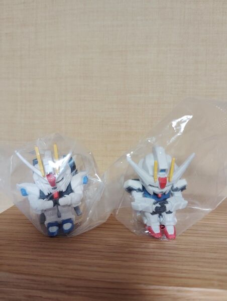 フリーダムガンダム、ストライクガンダム まちぼうげフィギュア 機動戦士ガンダムSEED 2種