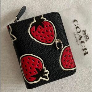 未使用品!早い者勝ちとなります!COACH コーチ ミニ財布 ストロベリー ブラック
