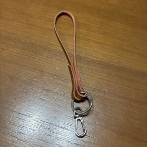 革紐キーホルダー 長い バッグチャーム キーリング キーホルダー ヌメ革