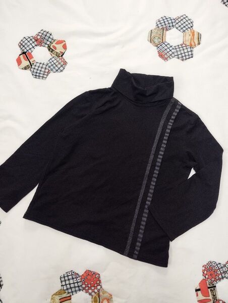 【使用回数1回のみ】男女兼用★ARTISAN タートルネックトップス/長袖Tシャツ 110cm