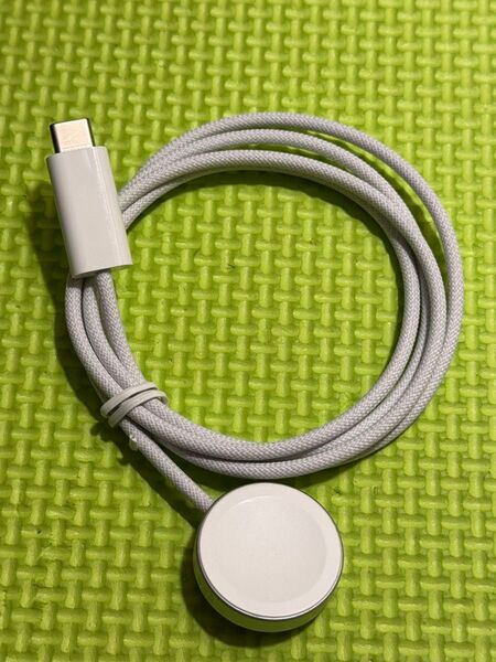 Apple Watch 純正 編み込み 充電ケーブル ultra2 付属品