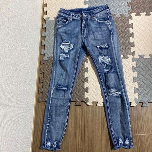 ダメージ加工スキニーデニムパンツ