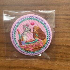 ディズニー 刺繍缶バッジ わんわん物語