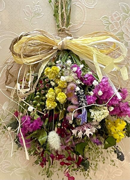 ハハコグサ花言葉「忘れない」(〃ω〃)ドライフラワー・スワッグ・ブーケ・花束・スプレー済・約25㎝・ハンドメイド・手芸・プレゼント