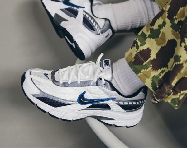 ナイキ イニシエーター NIKE シューズ 27センチ スニーカー