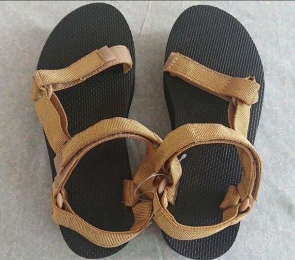 25cm TEVA スポサン プラットフォーム ユニバーサルサンダル 新品 テバ ゴールド レディース 厚底