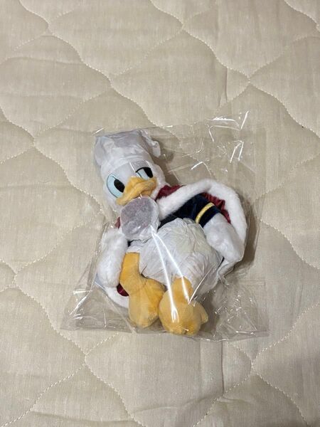 ドナルド ぬいぐるみキーホルダー・キーチェーン DONALD THE KING BIRTHDAY