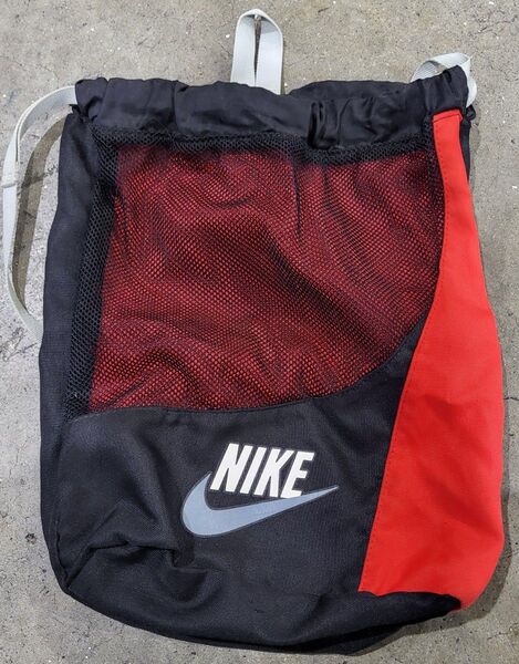 NIKE ナイキ 巾着袋 ナップサック ジム スポーツ レッド ブラック
