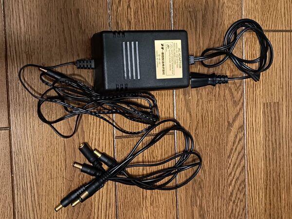 プロケーブル 劇的非メッキ 大型エフェクターボード用ACアダプター 800mA 5口分岐有