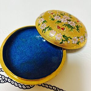 金色 小物入れ 花柄 蝶々 直径約8.5cm アンティーク 和小物