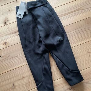 adidas ブラック スウェットパンツ 100㎝ ブラック レギュラーフィット