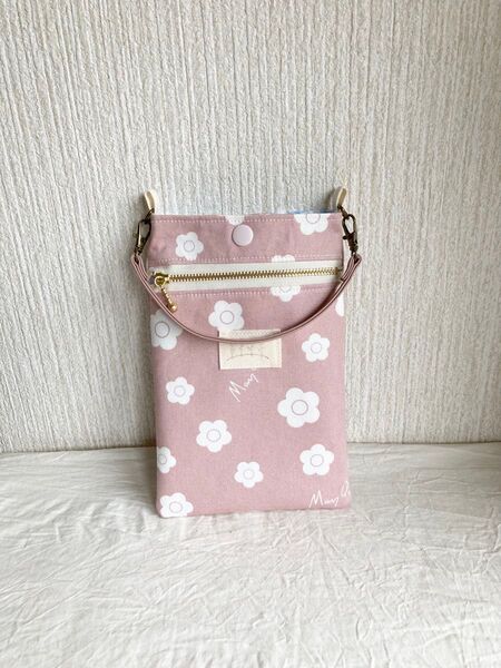 ハンドメイド スマホポーチ☆ピンク地に白花 スマホケース・小物入れ・メガネ入れ