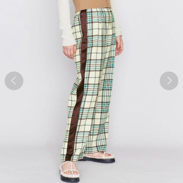 美品 ASTRAET ピクセルチェックソクショウワイドパンツ