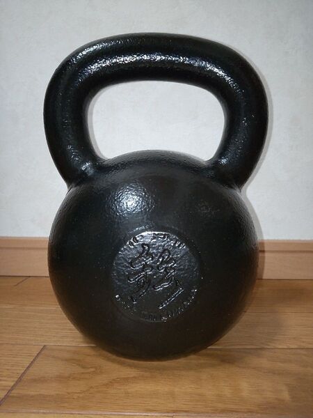 伊藤鉉鋳工所 ケトルベル (ブラック、鋳鉄、24KG)
