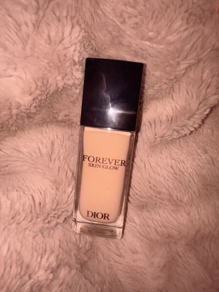 Dior フォーエバースキン グロウ 1N ファンデーション
