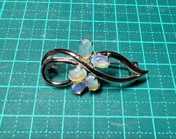 オパール ブローチ シルバー アクセサリー
