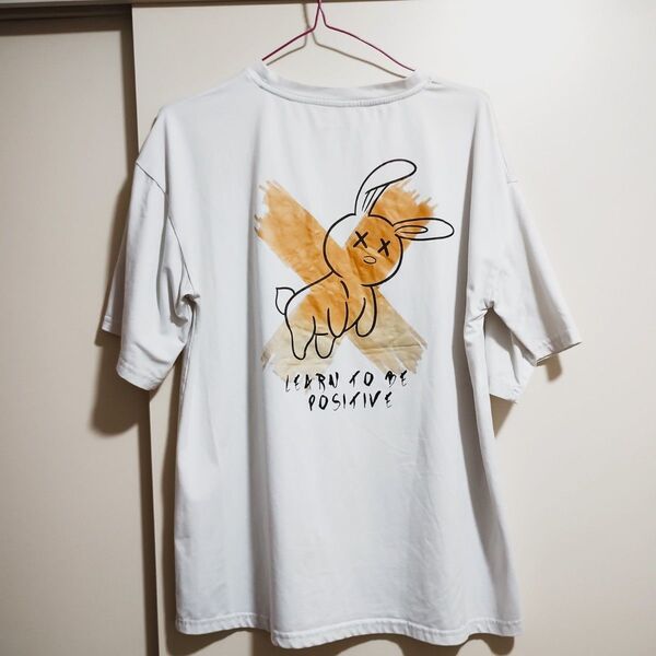 XS バック イラスト ホワイト 半袖 Tシャツ SHEIN シーイン