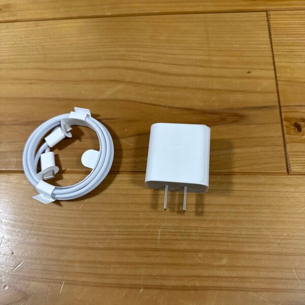 Apple 20W USB-C電源アダプタ&USB-C充電ケーブルセット