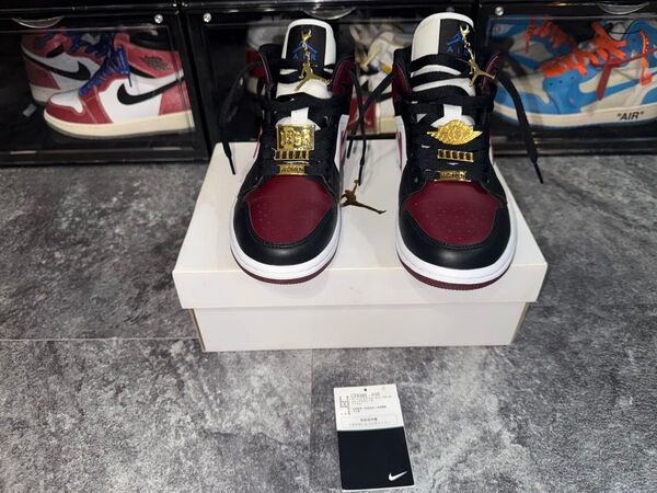 (美品)NIKE Women's AIR JORDAN 1 MID "DARK BEETROOT"24cm