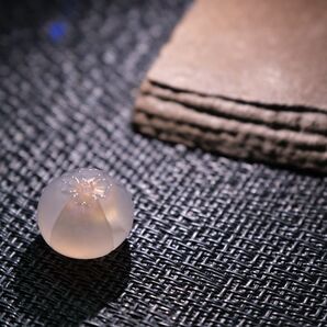 ゴビ石−1375 ゴビ瑪瑙 彫刻 『和菓子』