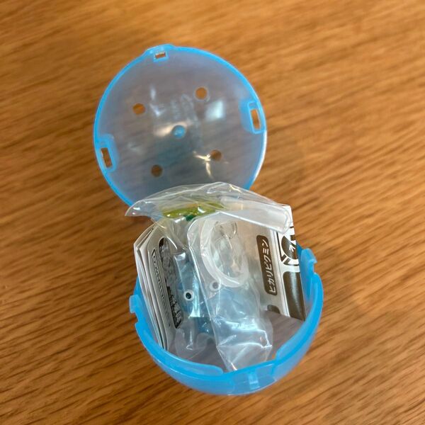 新品 ピクミン ガチャ めじるしアクセサリー2 氷ピクミン 1点