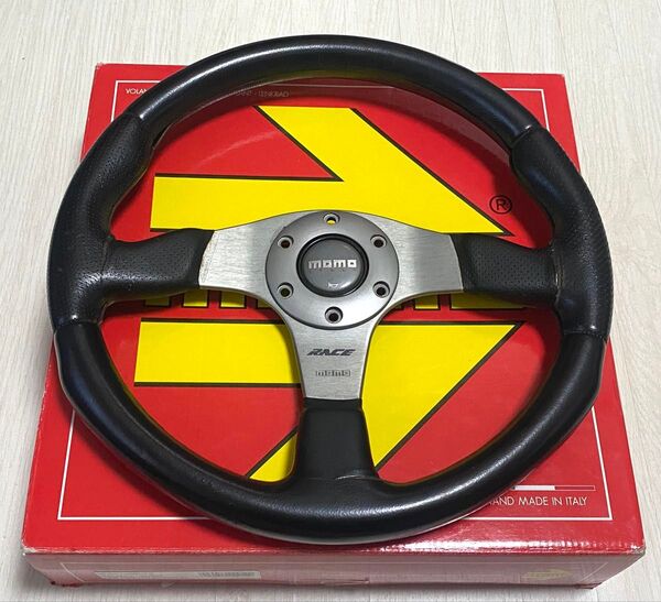 定番 MOMO race ステアリング 35Φ モモステ ステアリング 走り屋
