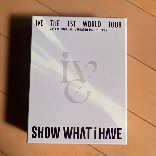 IVE 1ST WORLD TOUR SHOW WHAT I HAVE kit