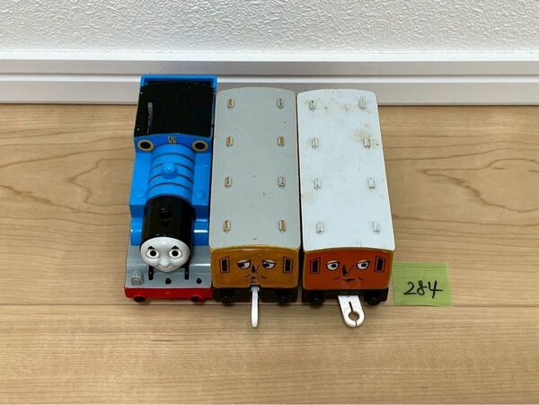 現状品【284】プラレール 車両 トーマス アニー クララベル