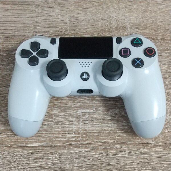 美品 PS4 ワイヤレスコントローラ DUALSHOCK4 CUH-ZCT2J SONY ホワイト 純正 Playstation4